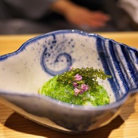 竹ざき - たことおくらを海ぶどうとちり酢であえて。ああ、一品目から品格が違う(^^)。