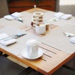 In-Yō Cafe - セッティング