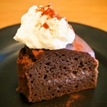 アカツキコーヒー - ダブルチョコレートケーキ