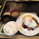 はんぶんこ - 日替わり定食(魚とイカのフライ)  540円