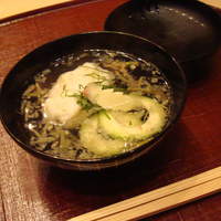 分とく山 - はもしんじょ椀、 小メロン、茗荷、じゅんさい