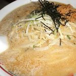 らーめんなんでや麺 - ごまみそめん