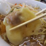 中華麺店 喜楽 - ワンタンリフト