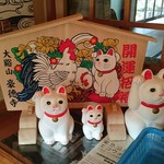 Ganso Karaage Ten - 豪徳寺の招き猫