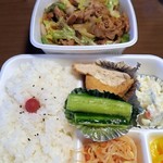 Olive - スペシャル焼肉弁当（肉・野菜増量）￥680