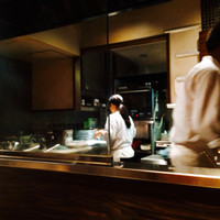 旬菜ステーキ処 らいむらいと - 地下カウンター席