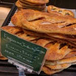 ル・プチメック東京 - お店中央の　島陳列　左手前