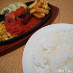 洋食カフェ フライパン - 手ごねハンバーグ トマトソースとライス