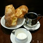 トラットリア グランボッカ - 【ランチ】ポップオーバー、甘くないホイップ、メープルシロップ