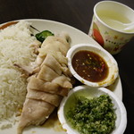 慶城海南雞飯 - スープはお代わり自由