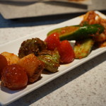 生ホルモン処 おさむちゃん。 - キムチ盛り合わせ