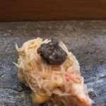 寿司栄 - 黄金蟹の握り