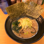 横浜ラーメン　味王 - 