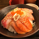 和彩 緋宴 - 海鮮丼とざるそばセット 1000円。