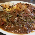 アアベルカレー - アアベルチキンカレーと週替わりカレーの２種あいがけ