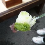 赤福 - 餅も隠れてたぞ～！　合せて食ったら最高にちべたくておいちい♪