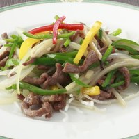 牛肉細切りとピーマンの炒め