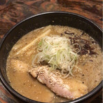 らーめん吉山商店 - 焙煎ごまみそラーメン