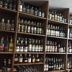 Cafe & Malt Bar Orkney - ウイスキーが550種類以上あります。