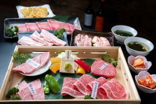 Yakiniku Tomoru Kata Nama Chiten - 桜コース（２人前）