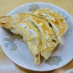 ふくふくラーメン - 大きくて旨い餃子！