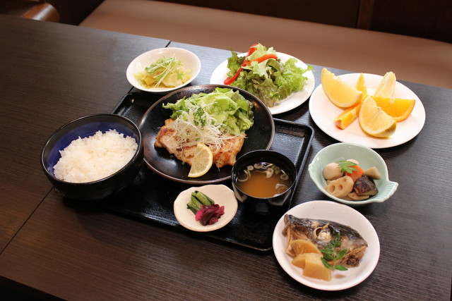 ランチメニュー うまいもん酒場 魚鶏 錦糸町店 うおどり 錦糸町 居酒屋 食べログ
