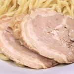 東京スタイルみそらーめん ど・みそ  - 特製みそつけ麺 980円 のチャーシュー