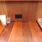 まちのパーラー - 店内のカウンター席の風景です