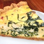まちのパーラー - ほうれん草とリコッタチーズのキッシュ　500円