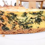 まちのパーラー - ほうれん草とリコッタチーズのキッシュ 520円