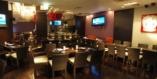 ＴＩＮＡ ＬＯＵＮＧＥ - 