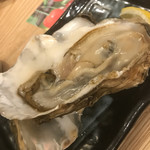 海鮮酒蔵 二三一 - 生カキ。