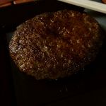 石垣島きたうち牧場 - 明るさ足りなくて美味しさが伝わりにくいハンバーグ！とろけませんが、かなり柔らかくで美味しい！