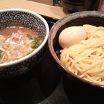 麺屋一燈 - 半熟味玉濃厚魚介つけ麺（８８０円）