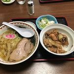 手打ラーメン 栄楽 - 