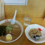 ラーメンだるまや - ドロラーメンとミニチャーハンセット。