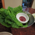 焼肉 白雲台 - サンチュ500円