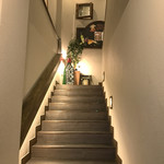 ビストロ ボナぺティ - お店（２F）への上り階段