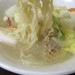 麺カフェ 乙人 - しおラーメンの麺