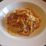 Naga～n cucina italiana - パスタ、ツナとセロリのトマトソース