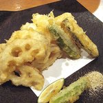 ごはん屋 上の裏馳走 こだま - ハモと蓮根の天ぷら