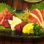 居酒屋 感 - 馬刺し盛り合わせ（お一人様メニュー）