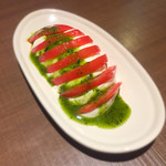 餃子酒場やをら - カプレーゼ