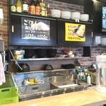 ラーメン&Bar 友 - 店内