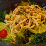 南風 - 沖縄そばのシーサーサラダ