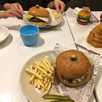 Burgers Cafe I-FIVE  - 