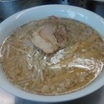 今日のは特にオイリー。この背脂がたまりませぬ