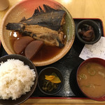 屋台居酒屋 大阪 満マル - カレイ定食 734円