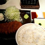 浅草 牛かつ - 牛カツ麦飯トロロセット(130g)