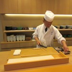 懐石料理 はし本 - 料理長、直々な